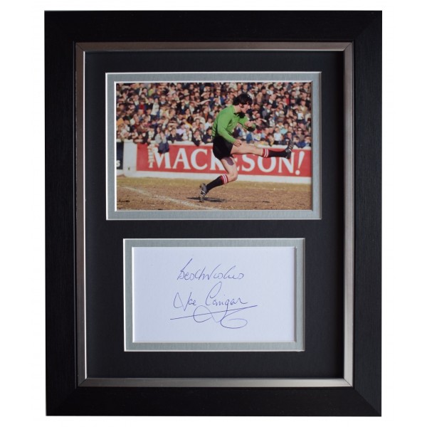 Joe Corrigan Signed 10x8 Framed Autograph Photo Display Manchester City COA Perfect Gift Memorabilia