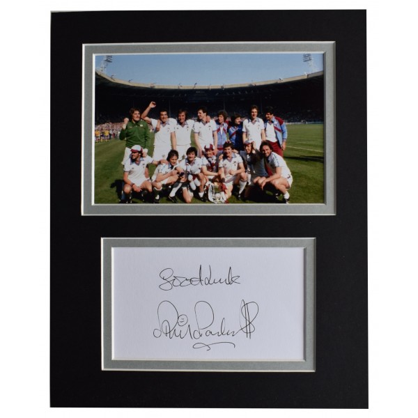 Phil Parkes Signed Autograph 10x8 photo display West Ham Utd Football AFTAL COA Perfect Gift Memorabilia	