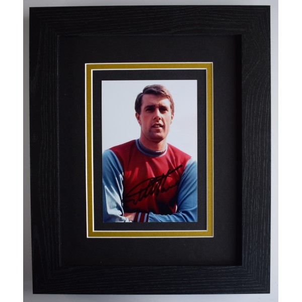 Geoff Hurst Signed 10x8 Framed Autograph Photo Display West Ham AFTAL & COA Perfect Gift Memorabilia