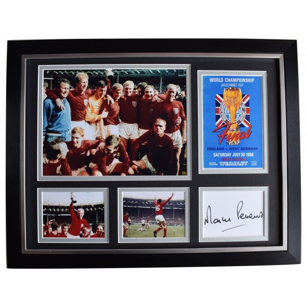 Martin Peters Signed Autograph 16x12 framed photo display England World Cup 1966 Perfect Gift Memorabilia