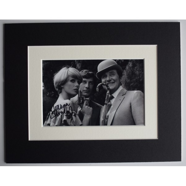 Joanna Lumley Signed Autograph 10x8 photo display TV Avengers Purdey AFTAL COA Perfect Gift Memorabilia		