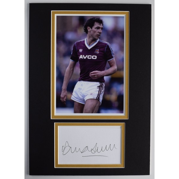 Alvin Martin Signed Autograph A4 photo display West Ham United Football AFTAL Perfect Gift Memorabilia	