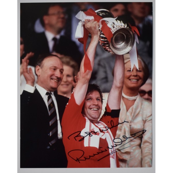 Ronnie Whelan Signed Autograph 10x8 Photo Liverpool LFC Football COA AFTAL Perfect Gift Memorabilia	