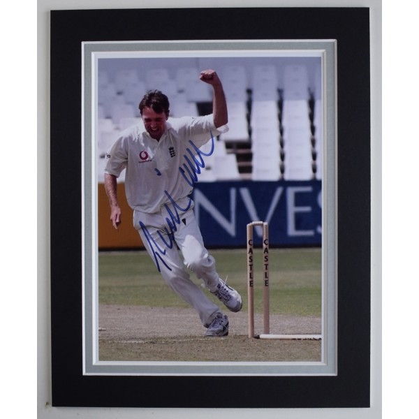 Phil Tufnell Signed Autograph 10x8 photo display England Cricket Ashes COA AFTAL Perfect Gift Memorabilia