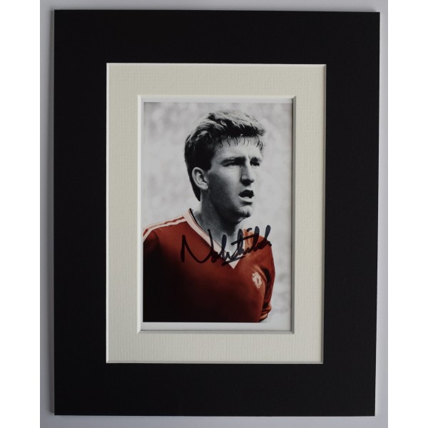 Norman Whiteside Signed Autograph 10x8 photo display Manchester United Football AFTAL Perfect Gift Memorabilia		