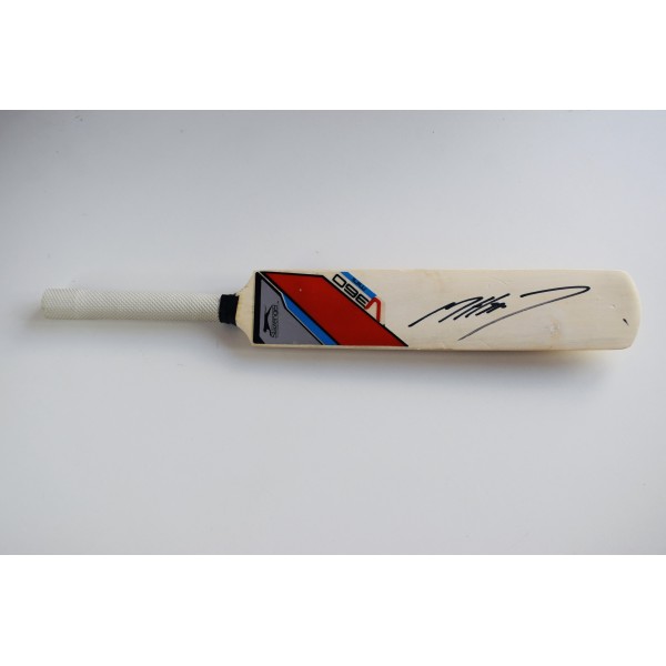 Matthew Hoggard Signed Autograph Signature Cricket Bat England Ashes COA AFTAL Perfect Gift Memorabilia		