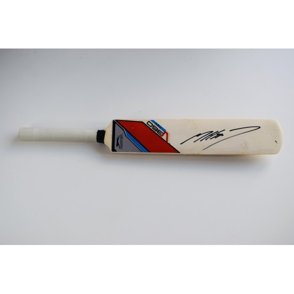 Matthew Hoggard Signed Autograph Signature Cricket Bat England Ashes COA AFTAL Perfect Gift Memorabilia Matthew Hoggard Signed Autograph Signature Cricket Bat England Ashes COA AFTAL Perfect Gift Memorabilia