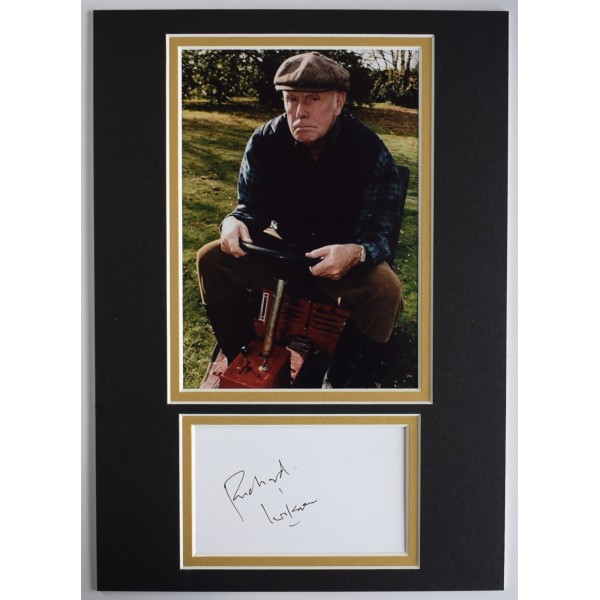 Richard Wilson Signed Autograph A4 photo display TV One Foot In The Grave AFTAL Perfect Gift Memorabilia Richard Wilson Signed Autograph A4 photo display TV One Foot In The Grave AFTAL Perfect Gift Memorabilia