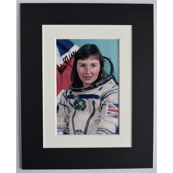 Helen Sharman Signed Autograph 10x8 photo display MIR Space Station Astronaut AFTAL Perfect Gift Memorabilia	