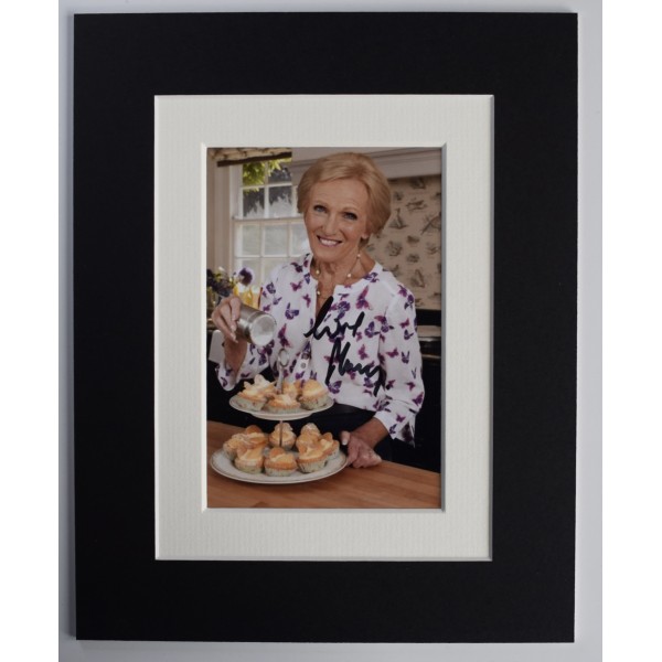 Mary Berry Signed Autograph 10x8 photo display TV Chef Bake Off Cake COA AFTAL Perfect Gift Memorabilia		