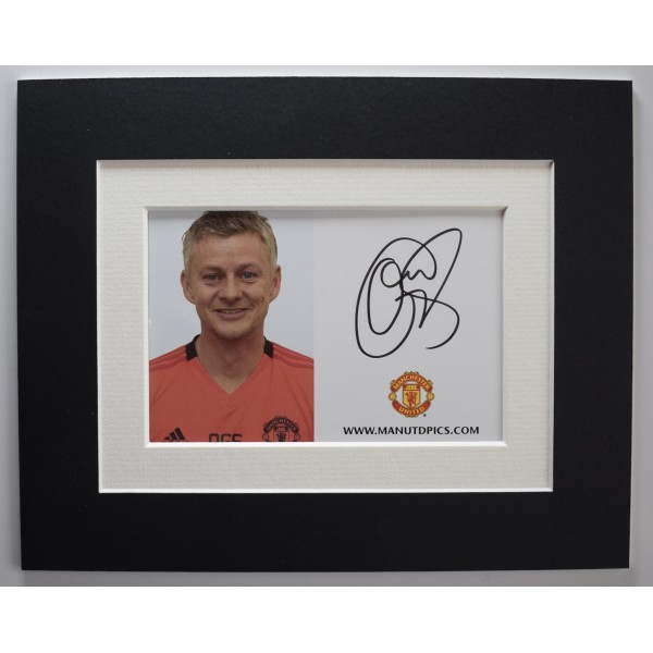 Ole Gunnar Solskjaer Signed Autograph 10x8 photo display Man Utd Football AFTAL Perfect Gift Memorabilia	
