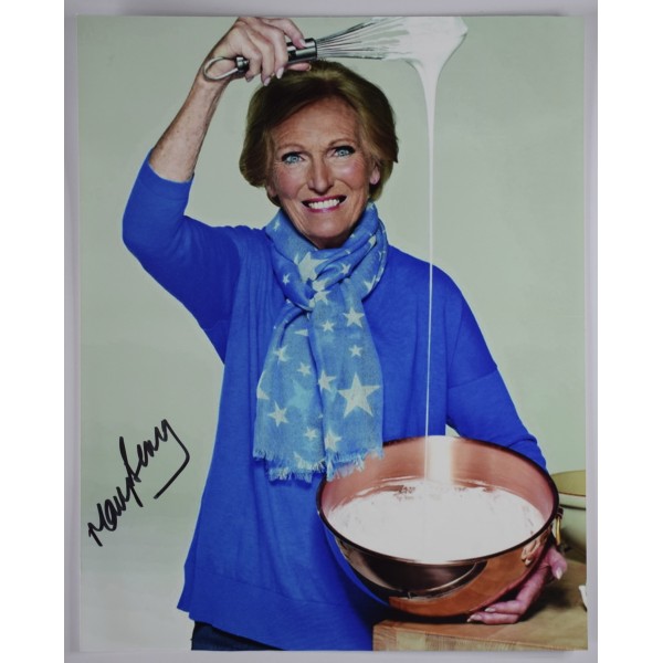 Mary Berry Signed Autograph 10x8 Photo Bake Off TV Chef Baker Cake COA AFTAL Perfect Gift Memorabilia		