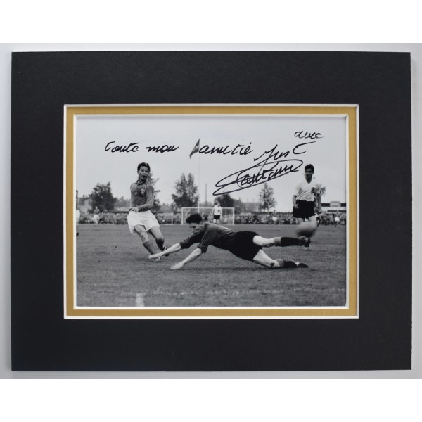 Just Fontaine Signed Autograph 10x8 photo display France Football COA AFTAL Perfect Gift Memorabilia	