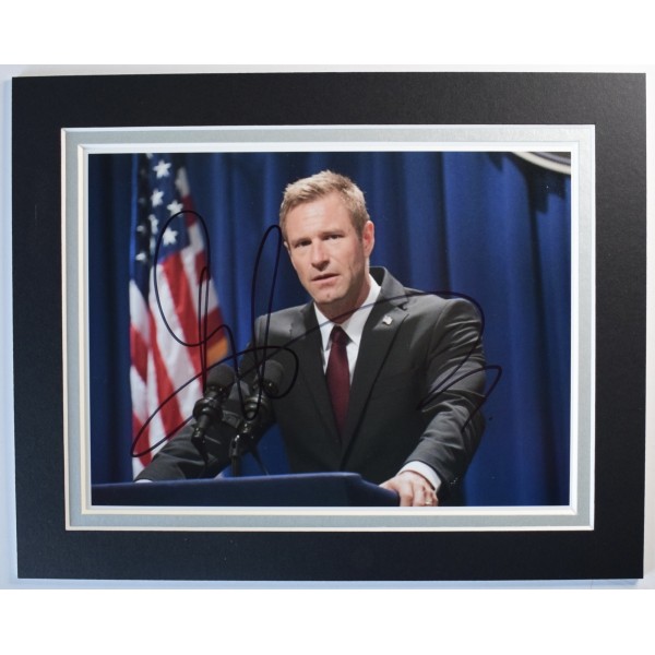 Aaron Eckhart Signed Autograph 10x8 photo display Batman Film Dark Knight Rises AFTAL Perfect Gift Memorabilia	