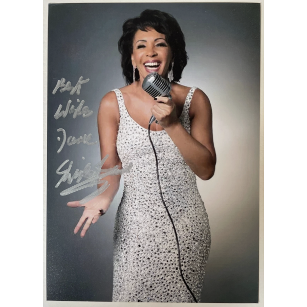 Shirley Bassey Signed Autograph 7x5 photo Goldfinger James Bond Music Singer COA