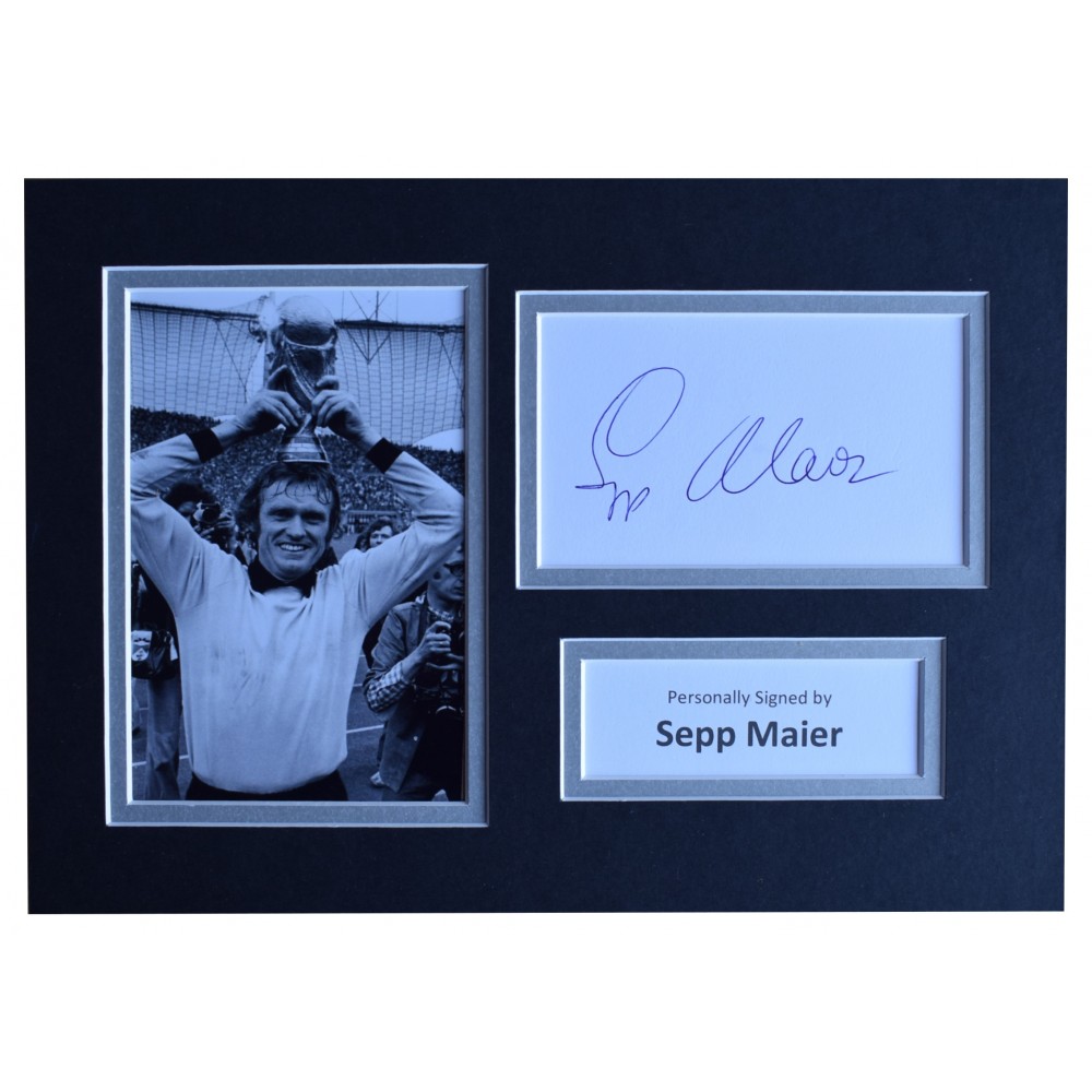 Sepp Maier Signed 6x4 Photo Germany Bayern Munich Autograph Memorabilia COA 