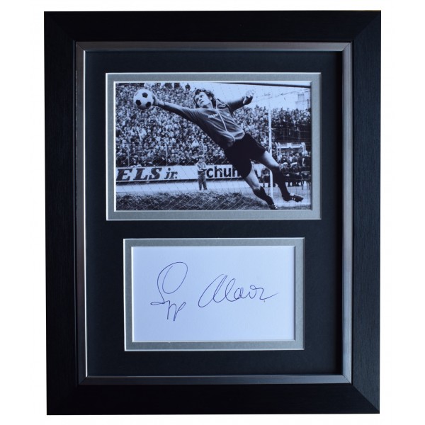 Sepp Maier Signed 10x8 Framed Autograph Photo Display Germany World Cup COA Perfect Gift Memorabilia