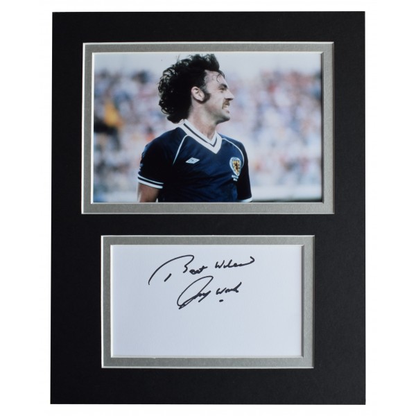 John Wark Signed Autograph 10x8 photo mount display Scotland Football AFTAL COA Perfect Gift Memorabilia
