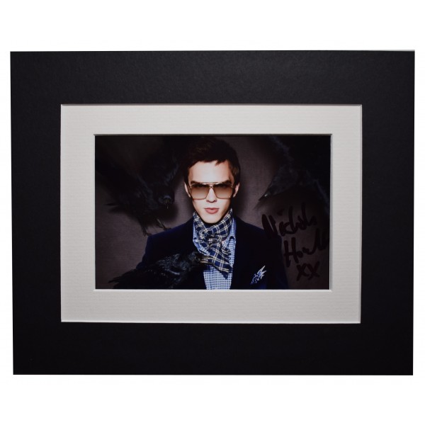 Nicholas Hoult Signed Autograph 10x8 photo display Skins TV AFTAL COA Perfect Gift Memorabilia	
