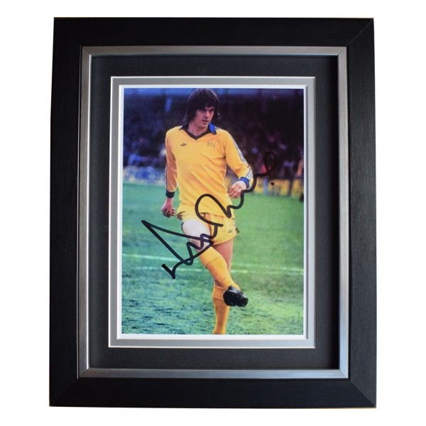 Duncan McKenzie SIGNED 10x8 FRAMED Photo Autograph Display Everton Football  AFTAL  COA Memorabilia PERFECT GIFT