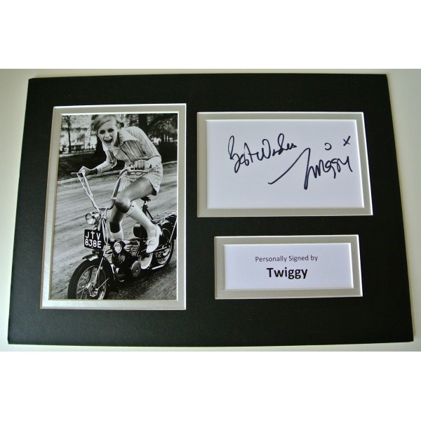 Twiggy Lawson SIGNED autograph A4 Photo Mount Display 60's fashion model & COA  clearance sale
