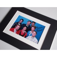Marion Ross Signed Autograph 10x8 photo mount display TV Happy Days  AFTAL & COA Memorabilia PERFECT GIFT 