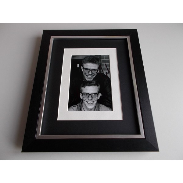 The Proclaimers SIGNED 10x8 FRAMED Photo Autograph Display Music AFTAL & COA Memorabilia PERFECT GIFT 