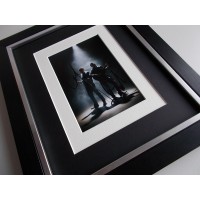 The Proclaimers SIGNED 10x8 FRAMED Photo Autograph Display Music AFTAL & COA Memorabilia PERFECT GIFT The Proclaimers SIGNED 10x8 FRAMED Photo Autograph Display Music AFTAL & COA Memorabilia PERFECT GIFT