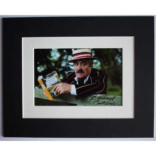 Bernard Cribbins Signed Autograph 10x8 photo display Jackanory TV AFTAL COA Perfect Gift Memorabilia		